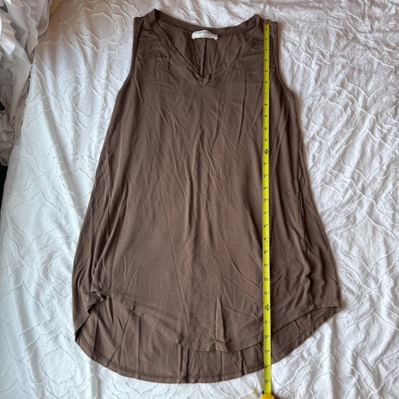 Zenana Sleeveless Brown Tank Top with V Neck - Picture 3 of 8